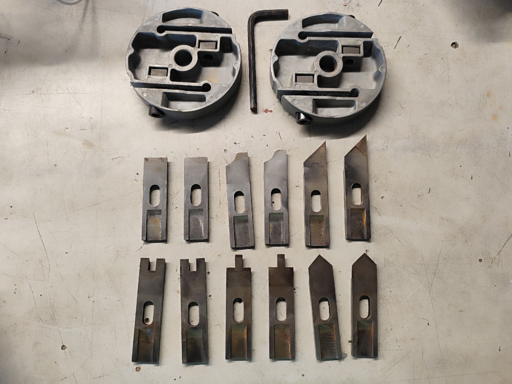 Inca Seghe: 2 INCA Kehlmesser – Usato da Hellbühl venduto da 30R_R30 1