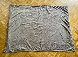 Kuscheldecke grau