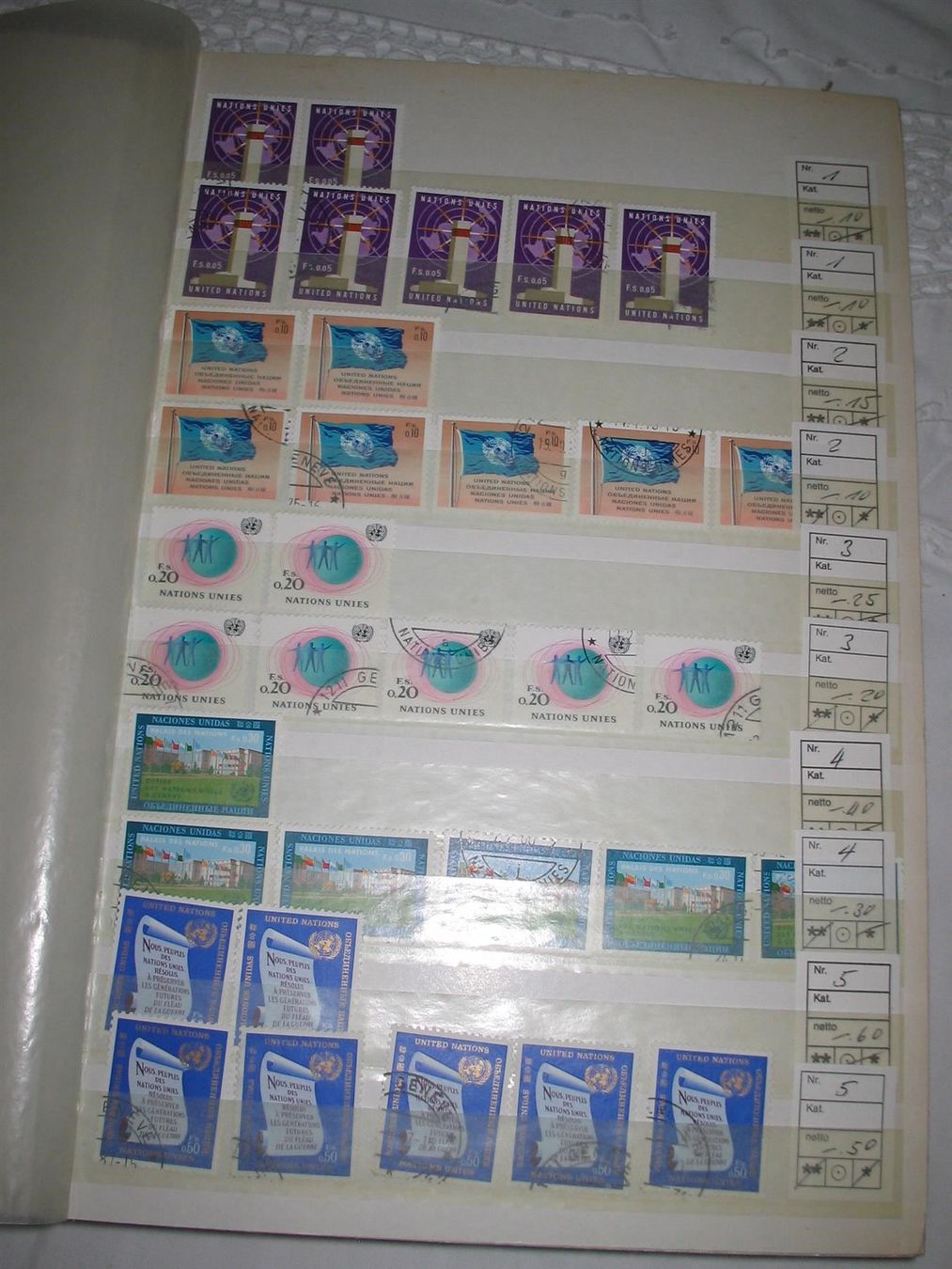 Tous les timbres: Schöner Posten UNO Genf postfr. u. gest – D'occasion à Winterthur par Kyoung