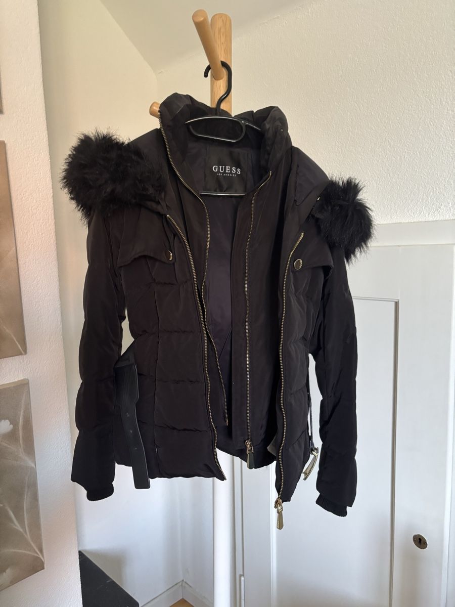 Guess Giacche: Winterjacke Guess – Usato da Wädenswil venduto da S.ke 2