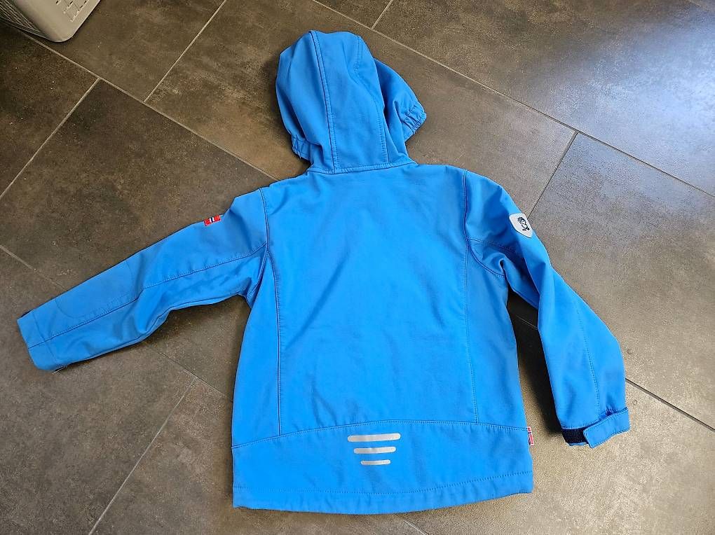 Trollkids Vestes & Manteaux: Trollkids Softshelljacke, Grösse 116 – D'occasion à Rorschacherberg par sut86 2