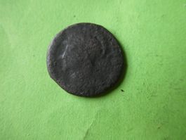 uralte Bronzemünze 17 mm     2.45 g