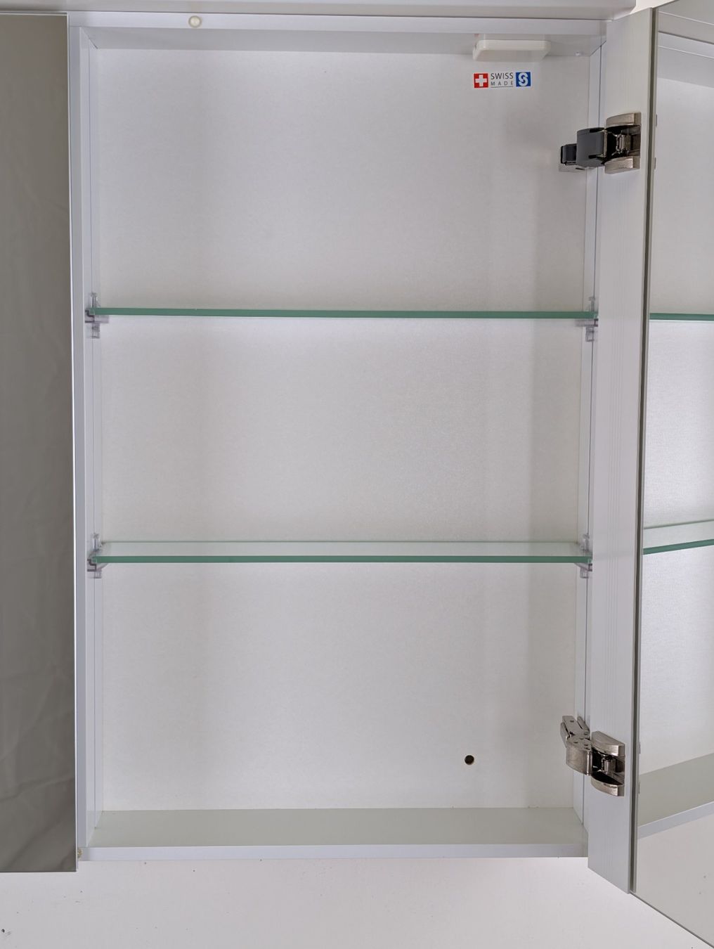 Schneider Armadietti a specchio: Schneider Spiegelschrank LOW LINE ca 89x77 (20) – Usato da Winterthur venduto da Hint17 4