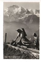 DIE JUNGFRAU Frau mit Rückentrage - Mädchen