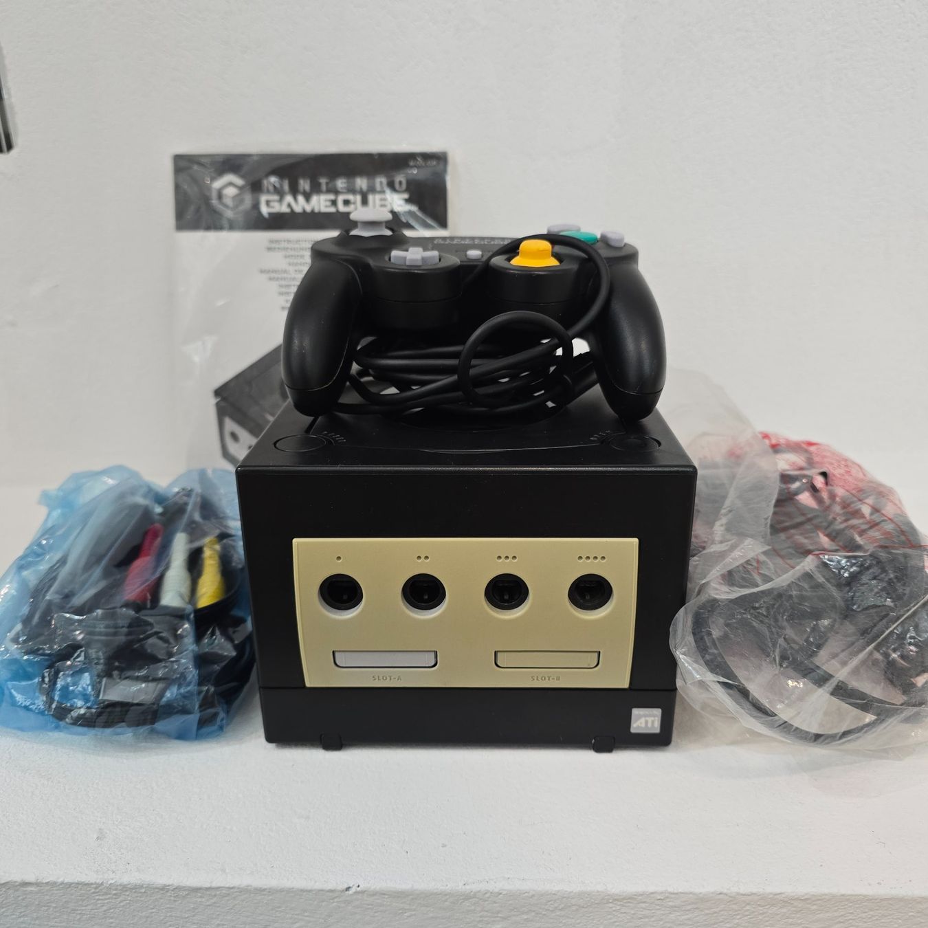 Nintendo Consoles: Nintendo Gamecube Noire COMPLETE – D'occasion à Lausanne par  1