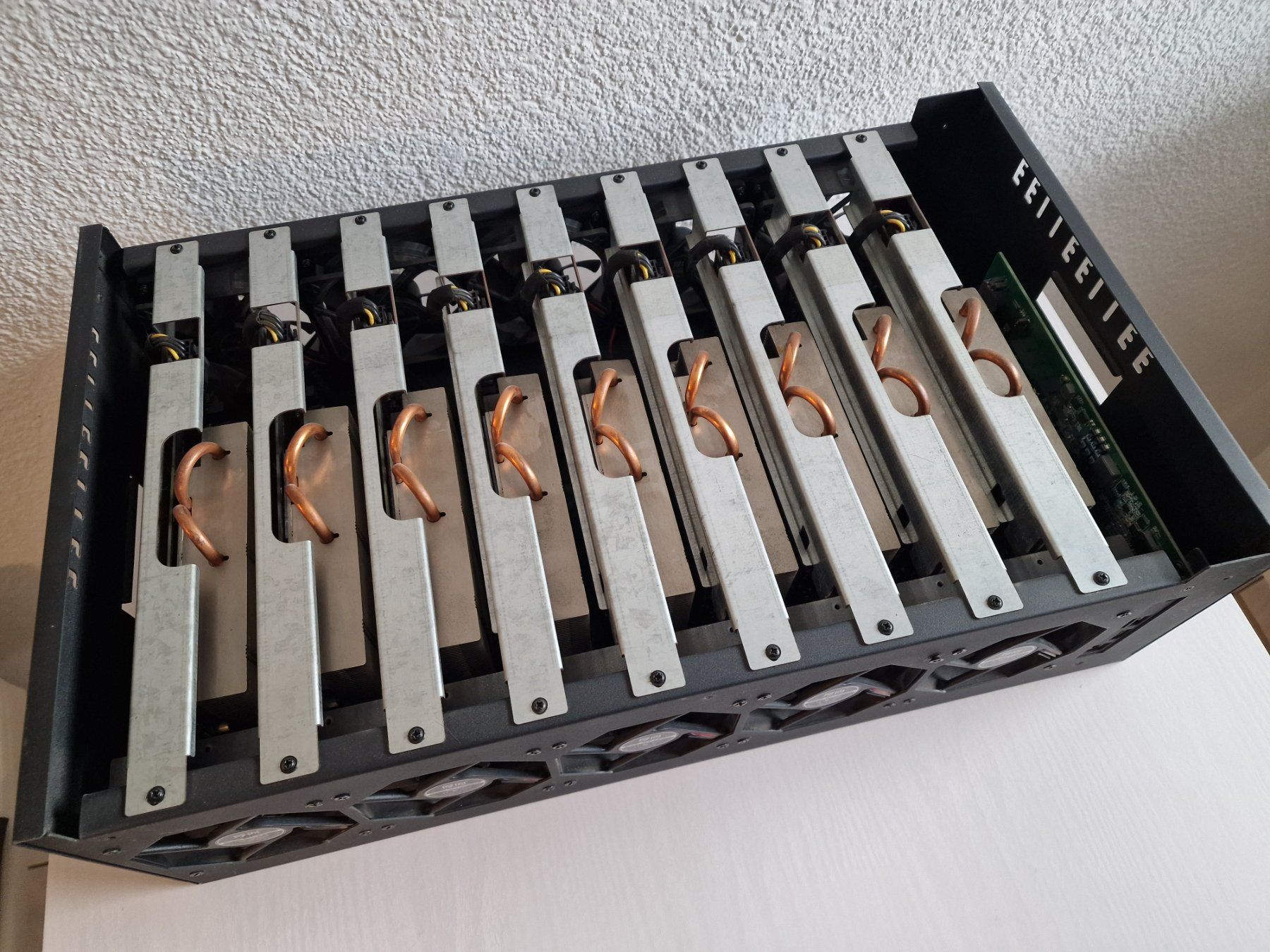 Coin Miner: Mining Rig Komplettset mit 9x RX 470 GPUs – Usato da Menznau venduto da CS1.6
