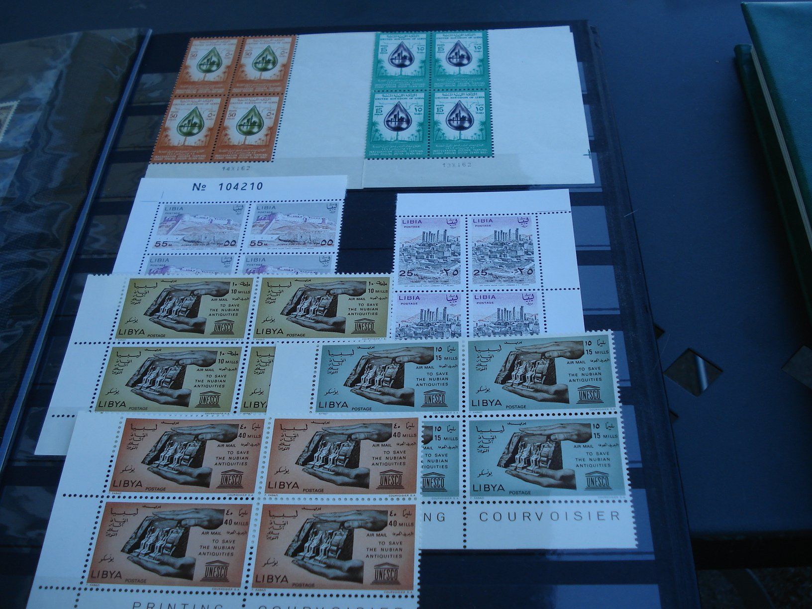 Tutti i francobolli: Lot 4erblocks Libyen, um 1965 ** – Usato da Niederwil AG venduto da morostahu
