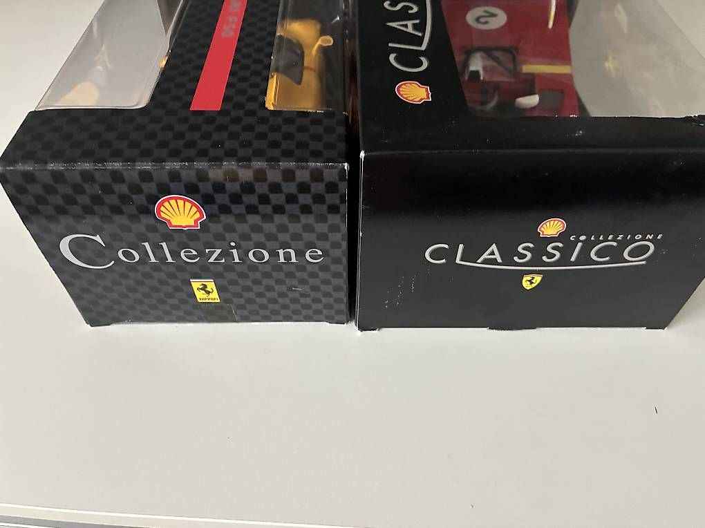 Voitures modèles: 2 Ferrari Shell Collezione  – Neuf avec emballage d'origine à Riva San Vitale par Samantha78