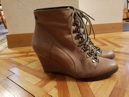 Bottines femme beiges compensées OXMOX