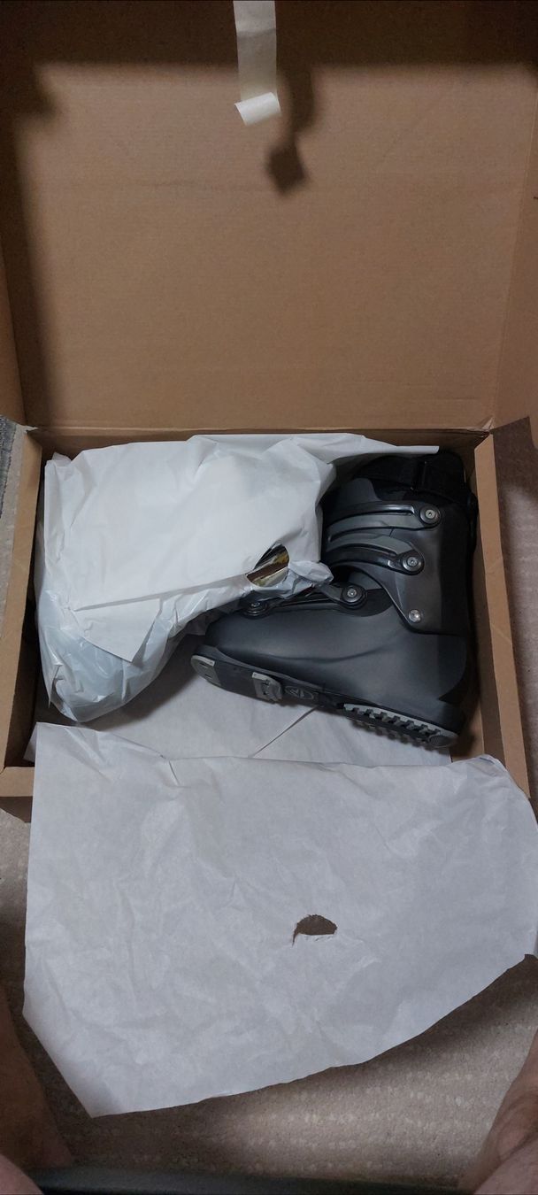 Lange Scarpe da uomo: Nouveau, SKI, BOOTS, LANGE, 99 CHF – Nuovo e nell'imballaggio originale da Clarens venduto da Vik_c9qn 2