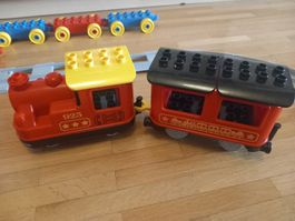 Ensemble train electrique Lego Duplo avec rails 10874