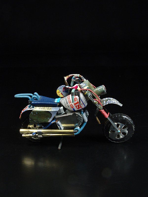 Kit di modellismo & Modellini statici: Motorrad, Enduro – schönes Blechmodell – Usato da Stäfa venduto da deebeecee 3