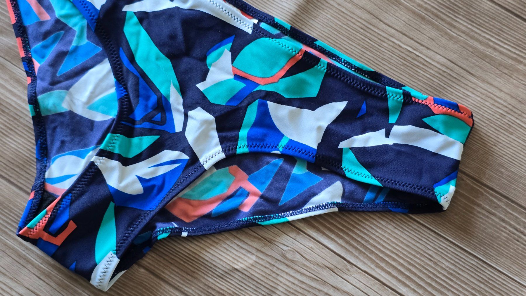 Badekleider & Bikinis: Björn Borg Bikinihose - S - geometrisches Muster – Neu (gemäss Beschreibung) aus Thalwil von VitaMini 1