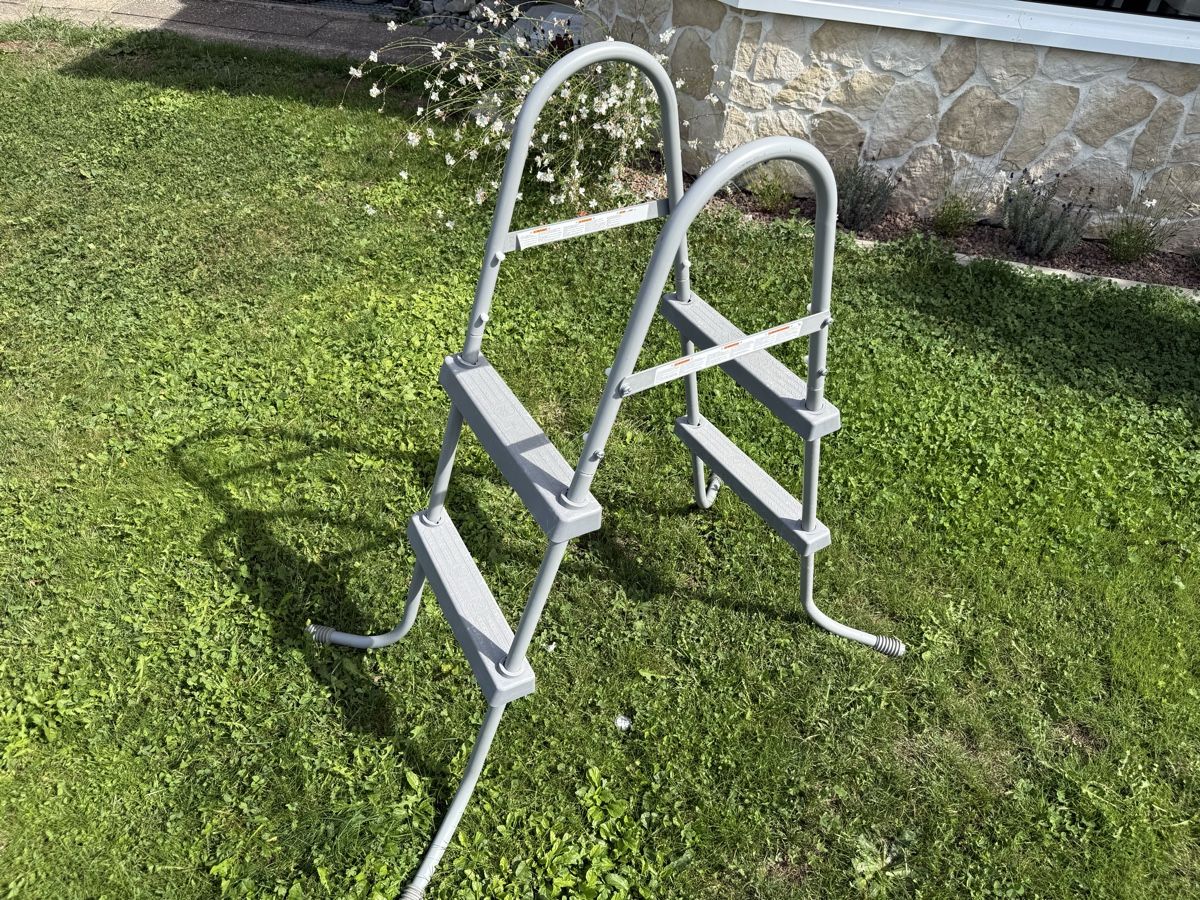 Bestway Scale: Bestway Poolleiter – Usato da Eggenwil venduto da Lissi82 1