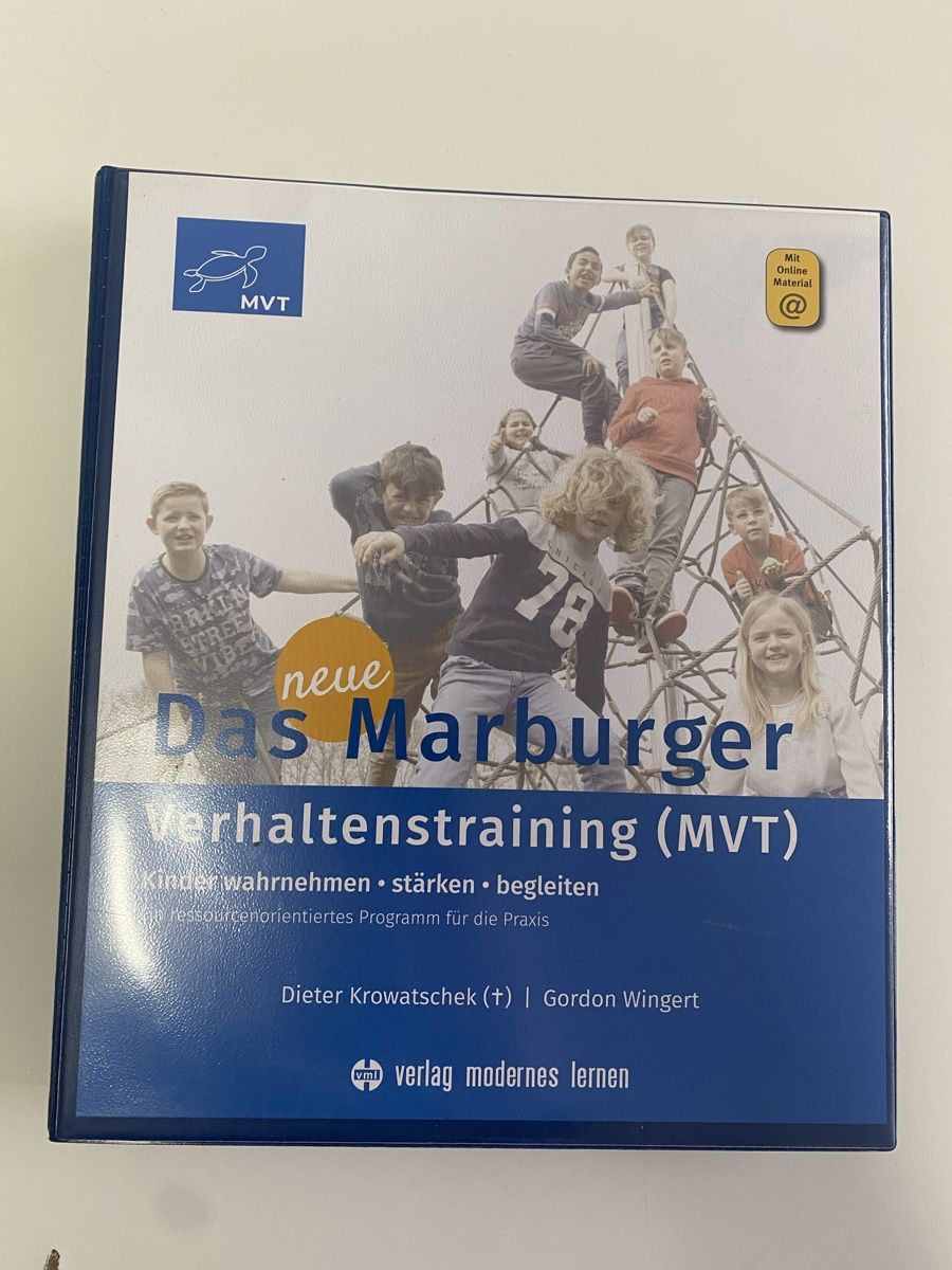 Libri: 2 Ordner Verhaltenstraining Konzentrationstraining – Usato da Regensdorf venduto da Majmaala 2