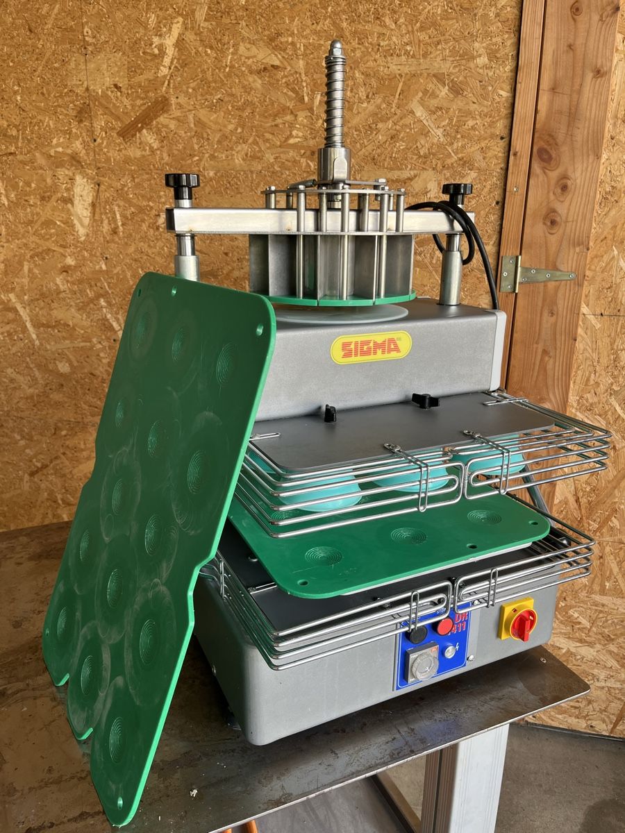 Elettrodomestici da cucina: SIGMA Teigpresse DR1411 – Usato da Wohlen AG venduto da Moh80 4