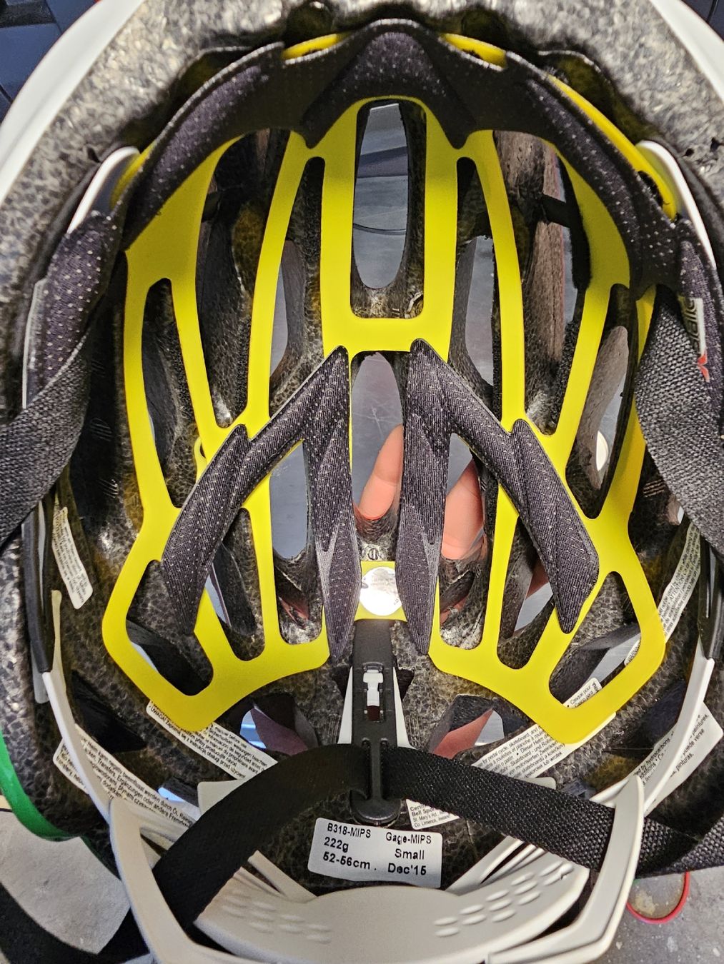 Caschi: Fahrradhelm BELL – Usato da Bettlach venduto da Ealmeida18 4