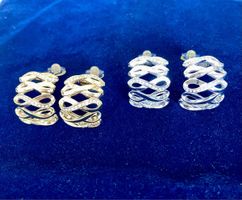 2 Paar elegante Ohrenclipse (gold- und silberfarbig)