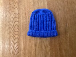 Handgestrickte Damen - Mütze mit doppelter Wolle gestrickt