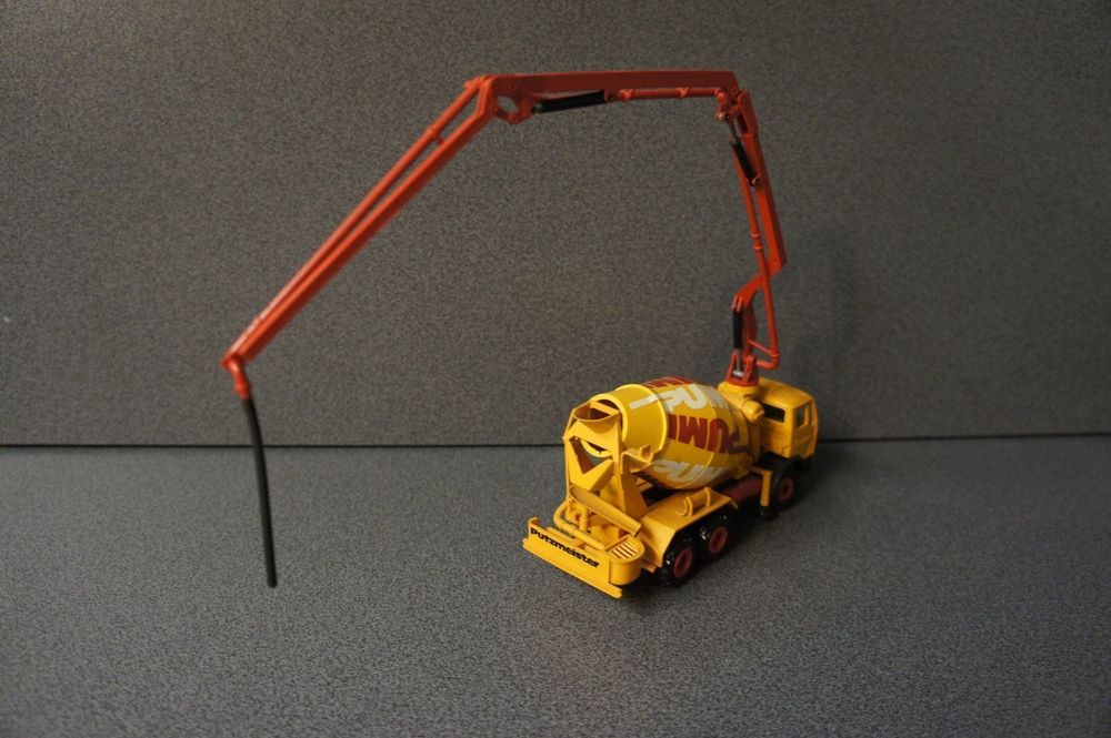 Camion Toupie à Béton Mercedes 2224 6x4 – Conrad 1/50 (Neuf)