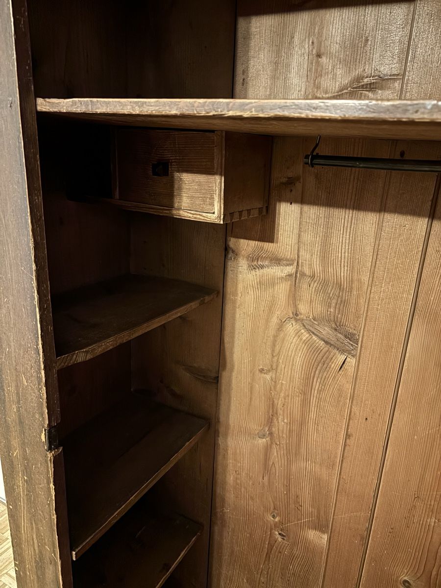 Armadi: Antiker Bauernschrank 1838 bemalt mit Blumenmuster – Usato da Zürich venduto da Limebach 3