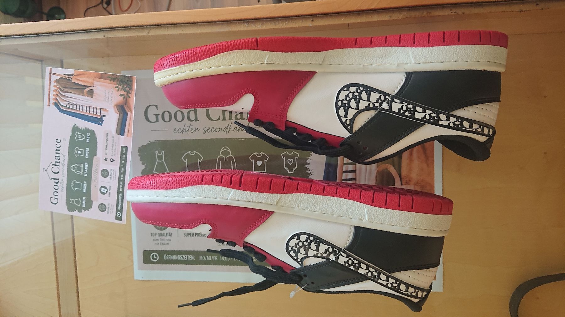 Nike Scarpe da uomo: Nike Air Dior - Gr 43 - NEU – Nuovo (secondo la descrizione) da Grenchen venduto da Zombiepolizist 2