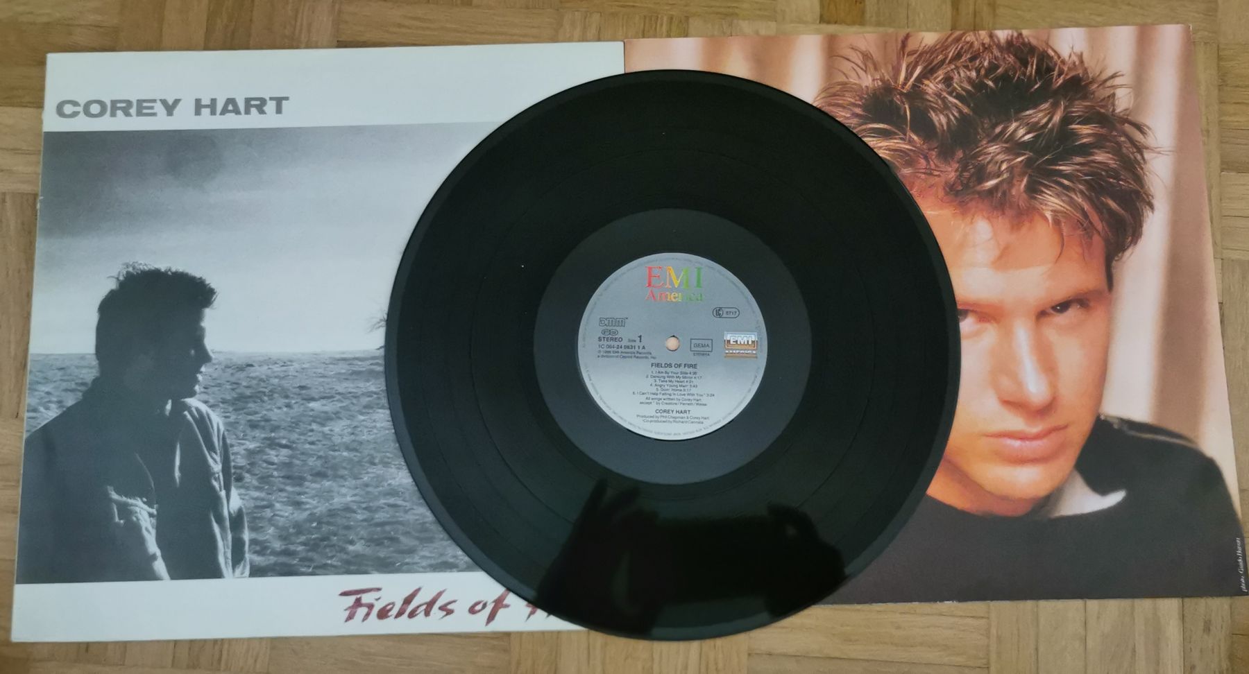 Dischi in vinile: Corey Hart - Fields of Fire - Schallplatte – Usato da Hochfelden venduto da Stburri0 1