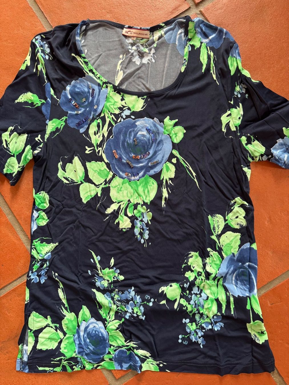 Lotti di vestiti: 3-er Set: Sommerliche Bluse/ Pulli & Shirt, Gr. 42 – Usato da Oberrohrdorf venduto da maggys15 3