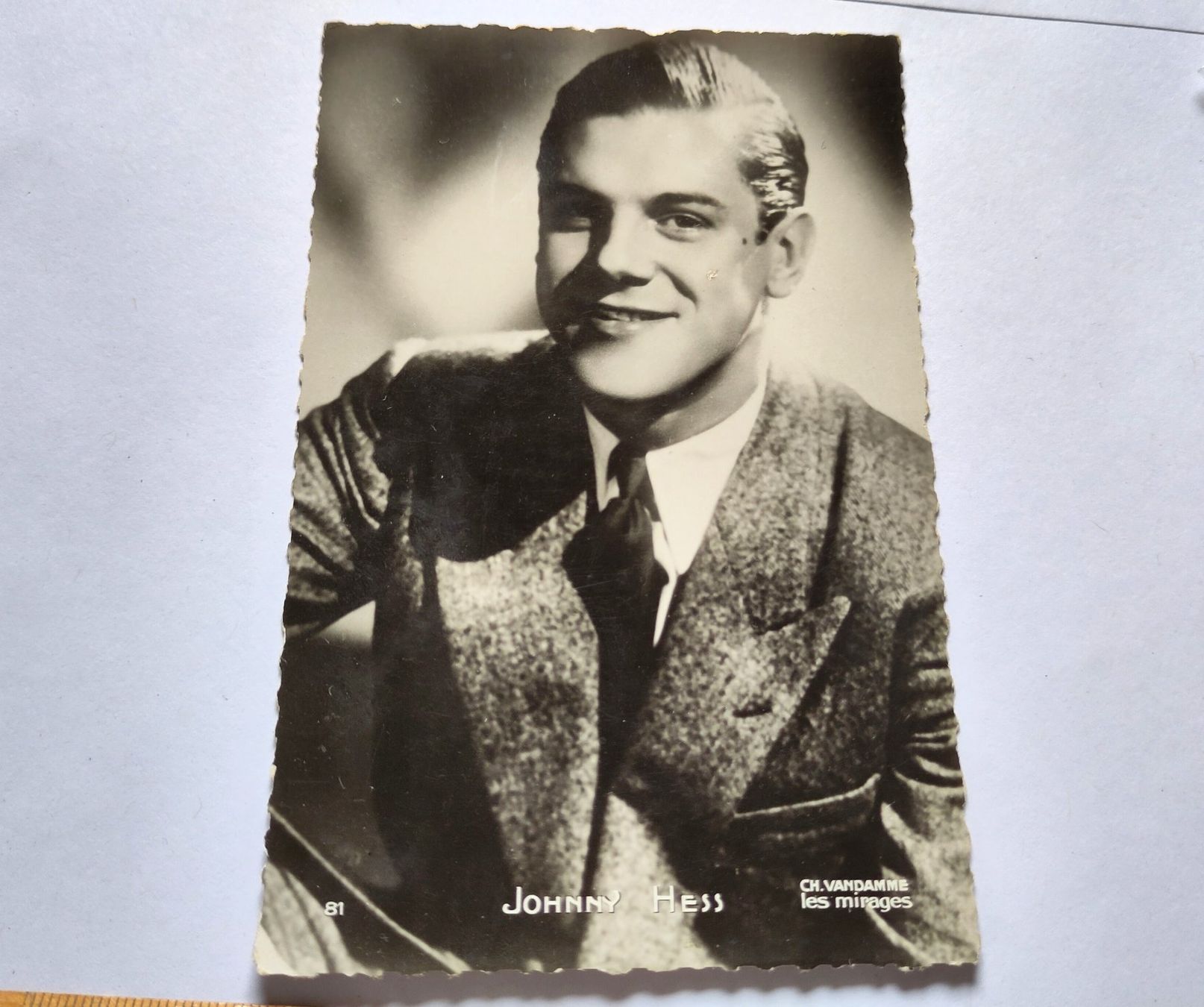 Autografi: Johnny Hess, Schweizer Sänger in Paris, Postkarte – Usato da Schaffhausen venduto da RolfMeister