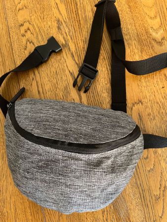 Bauch-/Gürteltasche grau/schwarz mélange, verstellbarer Gurt