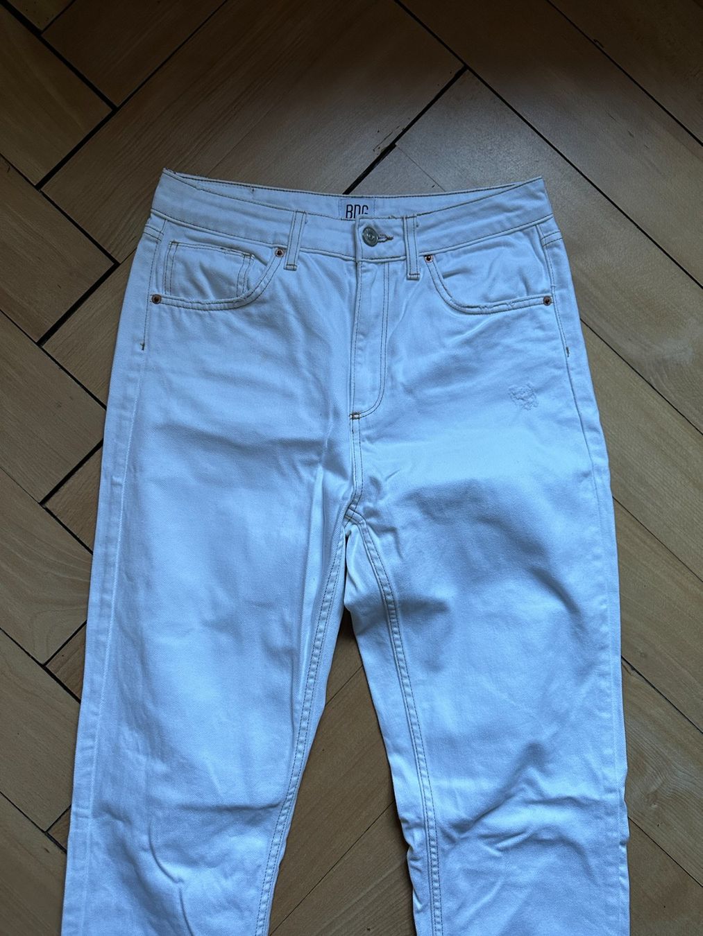 Urban Outfitters Jeans: BDG - Mom Jeans weiss W29 L32 – Gebraucht aus Zürich von Diazaio 1
