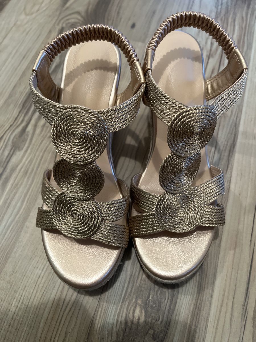 Scarpe da donna: Sandali – Usato da Novaggio venduto da Sabi-Pearl