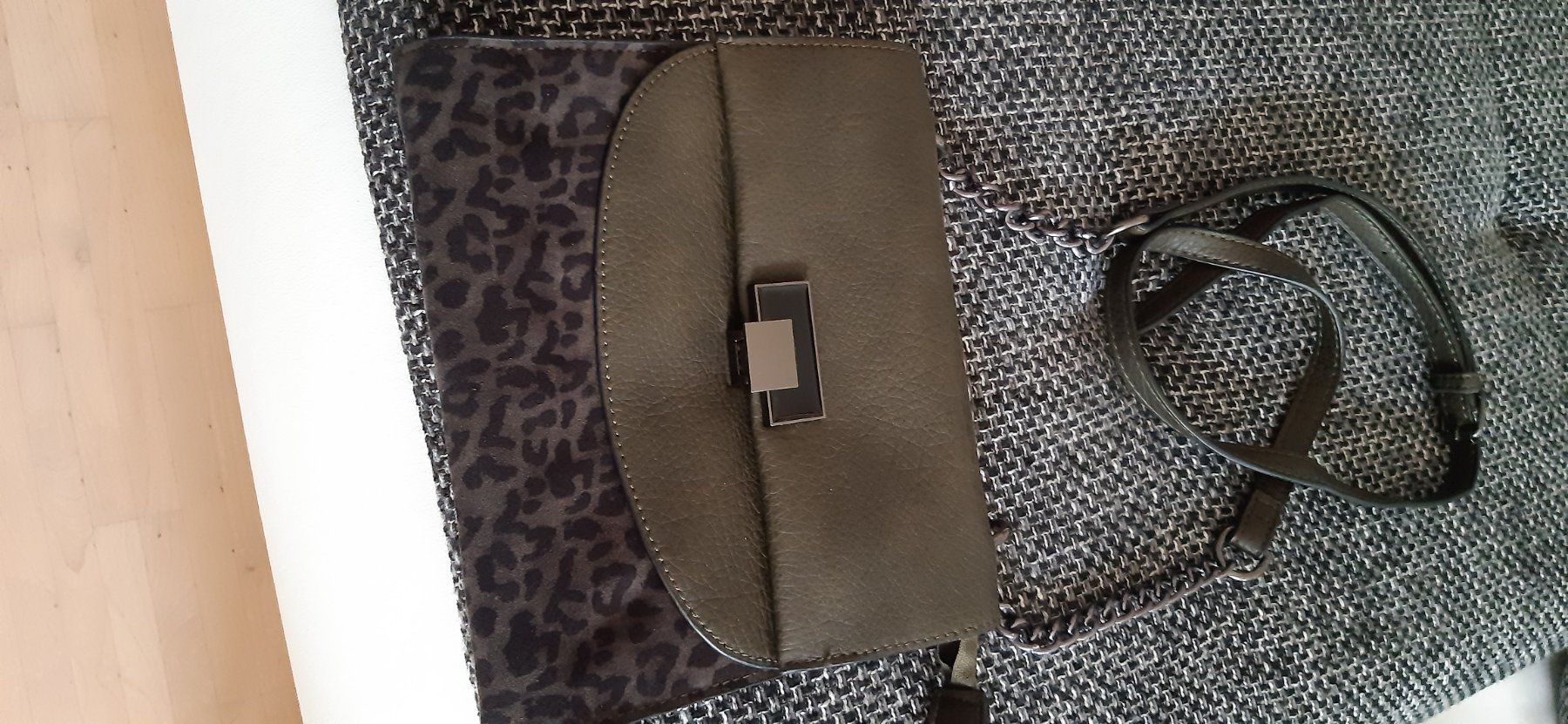 Borse da donna: Tasche olivgrün – Usato da Neuenkirch venduto da marthab67