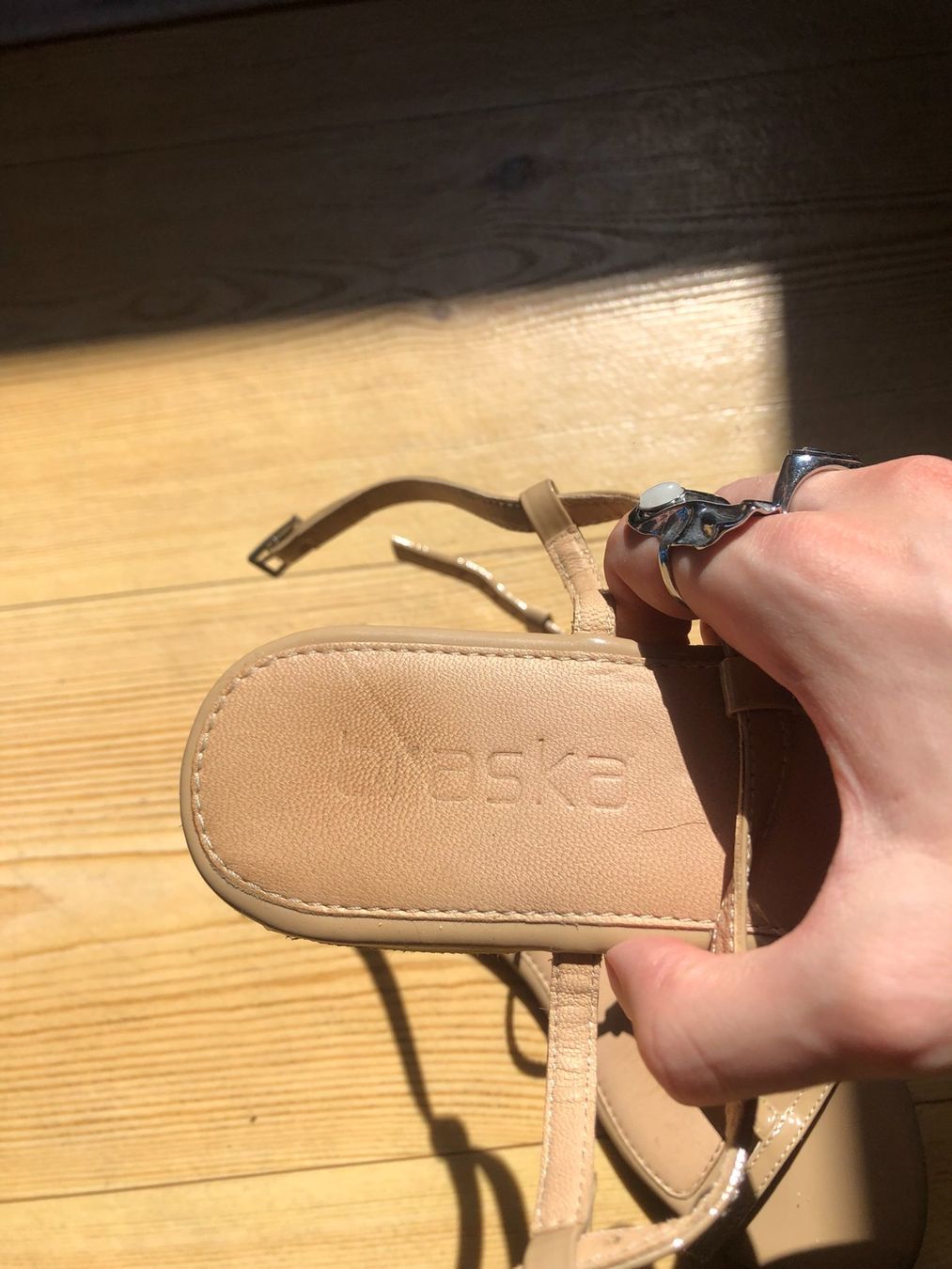 Scarpe da donna: Sandales beiges – Usato da Bulle venduto da sop_ct6x 1