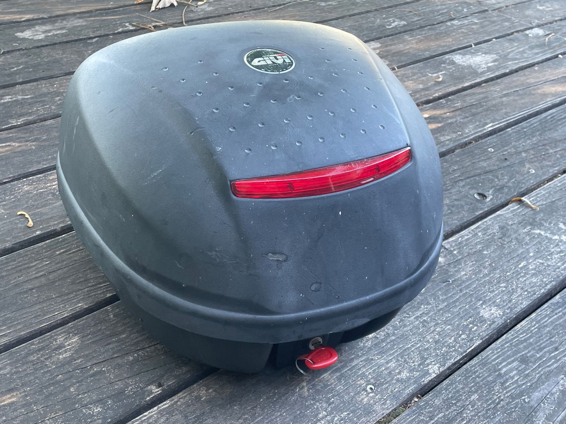Givi Topcase: Givi Monolock Topcase – Usato da Gletterens venduto da XBHS7412
