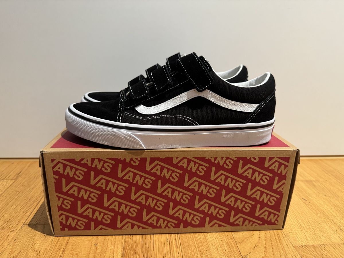 Vans Scarpe da uomo: Vans Old Skool Velevt Gr:40,5 – Usato da Sissach venduto da Kicks13