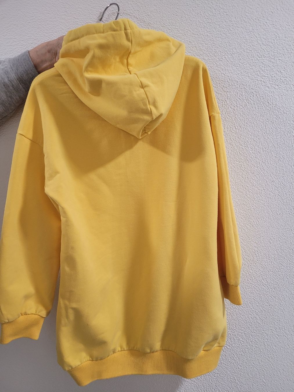 Vestiti & Gonne: Gelber Kapuzenpullover Gr. 8 J. – Usato da Zizers venduto da fvd 1