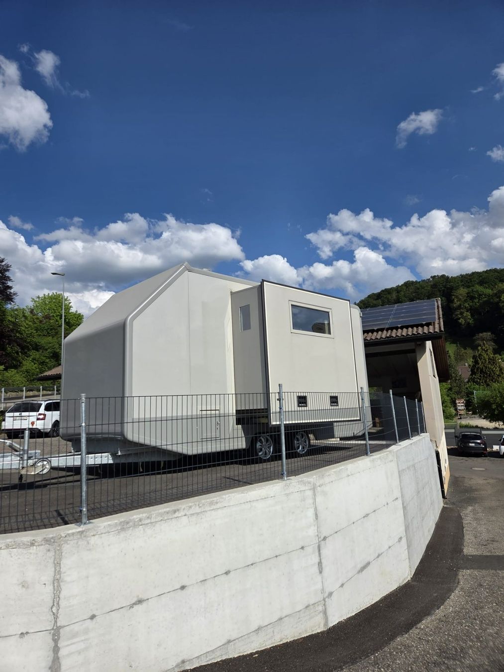 Mobilhome: Wohnanhänger mit Ormocar GFK Sandwichbau Kabine – Usato da Melchnau venduto da LUPUS-Offroad 3