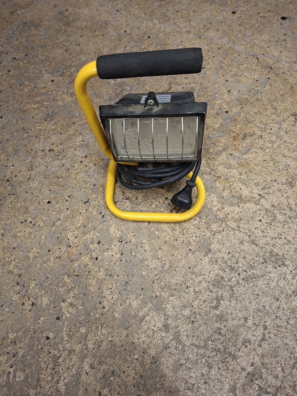 Lampade: Scheinwerfer 230Volt IP54 Max 150Watt – Usato da Neunkirch venduto da MaElekt