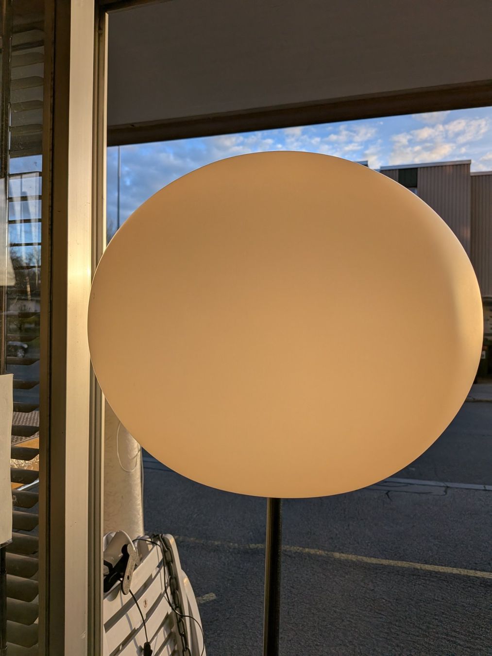 Lampade: Stehlampe Leucos ähnlich Flos Globall – Usato da Emmen venduto da Brockofsky 4