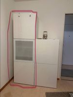 Schrank weiss 3-türig mit Glastüre