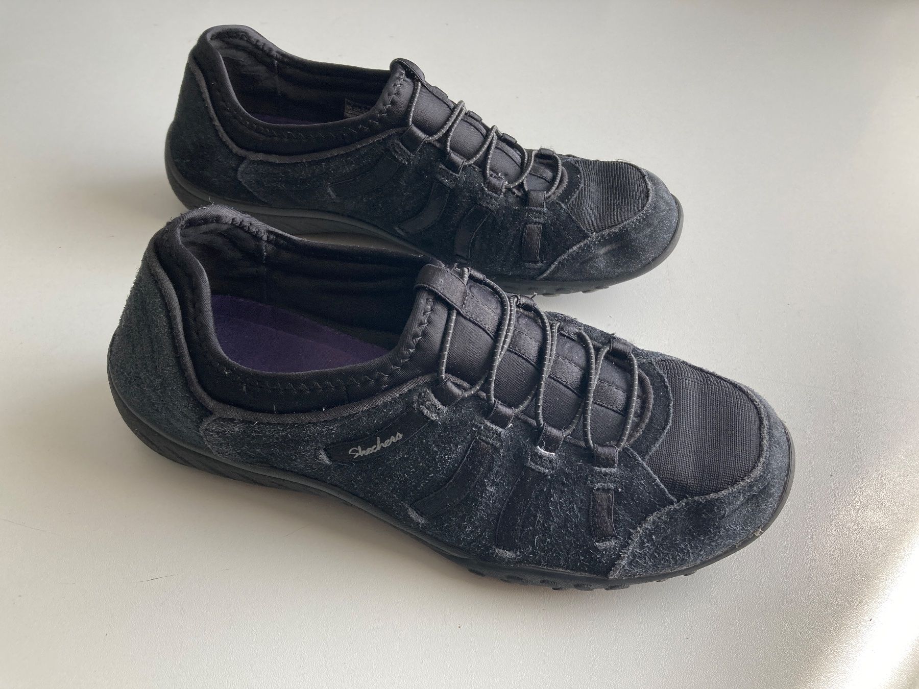 Skechers Scarpe da donna: SKECHERS Leder Sneakers Gr. 37 – Usato da Küsnacht ZH venduto da PLZoll