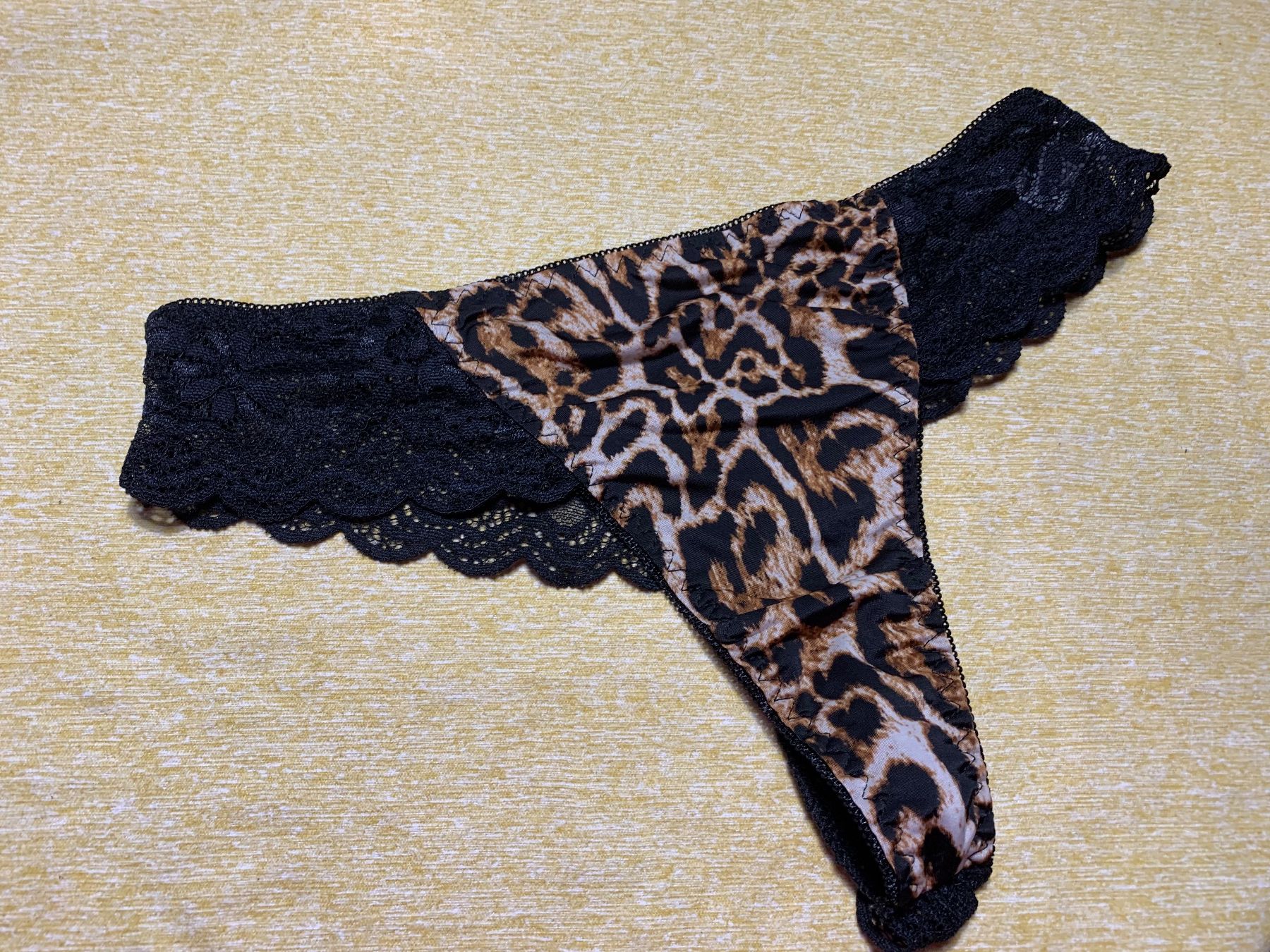 Altra biancheria intima: Tanga leopardata con Pizzo-tgS/M-chic e sexy – Nuovo (secondo la descrizione) da Locarno venduto da Fixed8