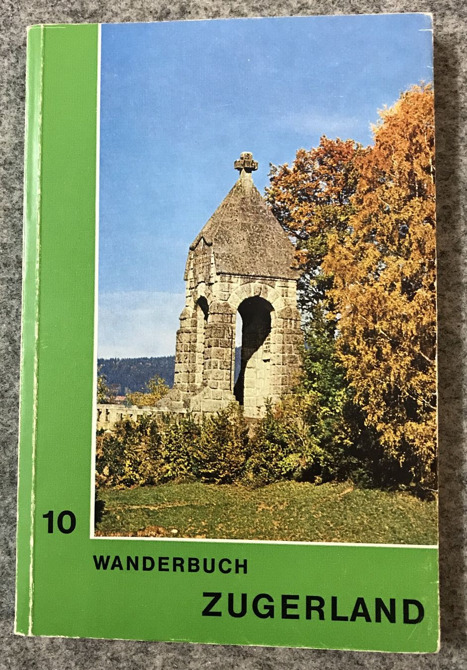 Libri: Buch- Wanderland ZUGERLAND – Usato da Guntershausen venduto da Gloominati