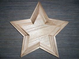 Stern als Schale in Holz für Weihnachtszeit