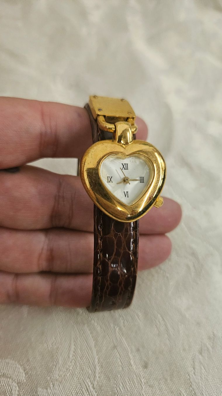 Orologi: Orologio da polso donna cuoricino – Usato da Melano venduto da H-Sara