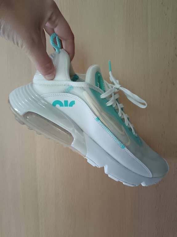 Scarpe da donna: Nike Air Max 2090 Sneakers / Size 38.5 – Usato da Glattbrugg venduto da cam_wsk9