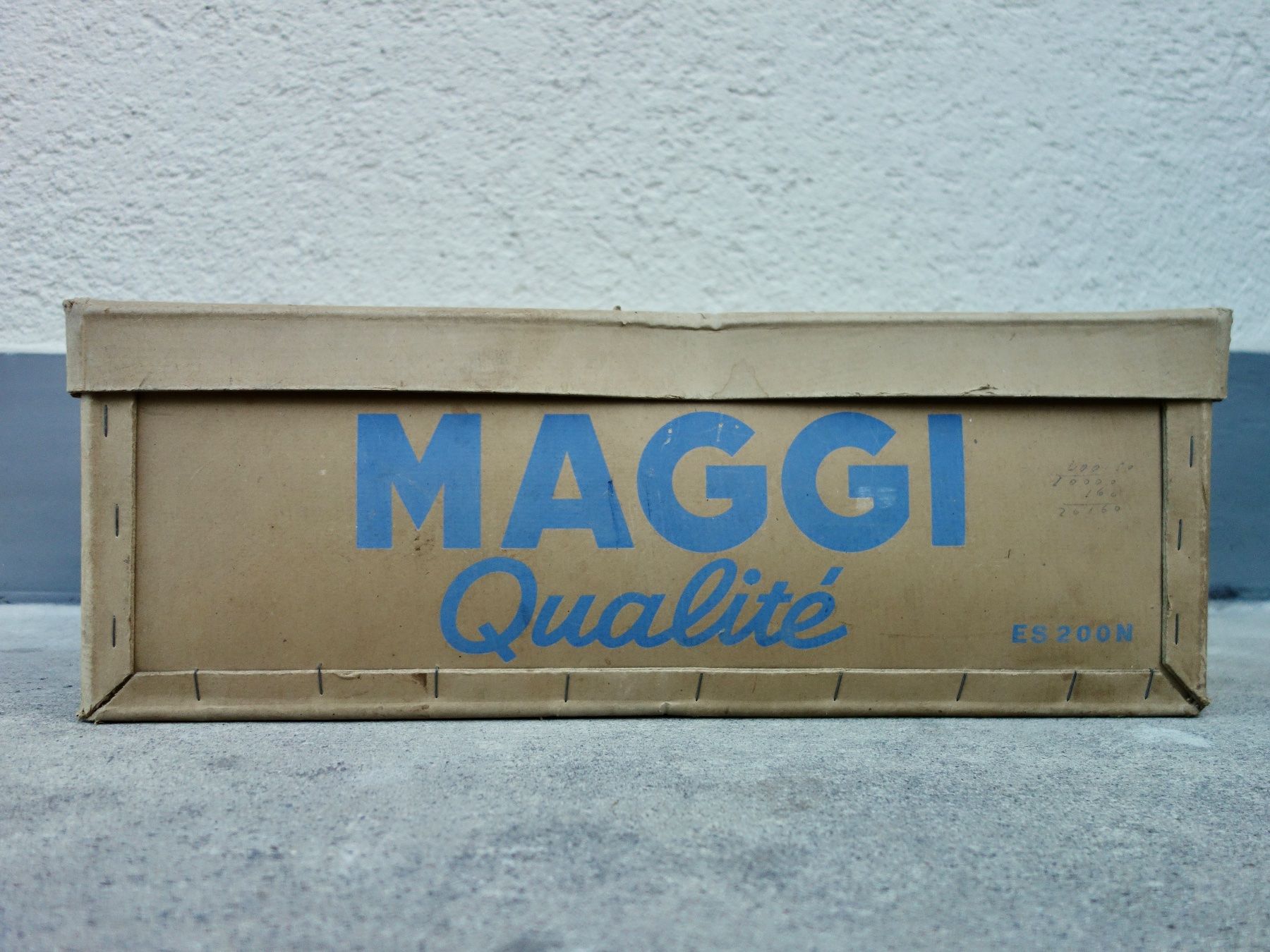 Transportkisten: Vintage Verpackung MAGGI Schachtel Karton – Gebraucht aus Kerzers von bottlesandboxes 3