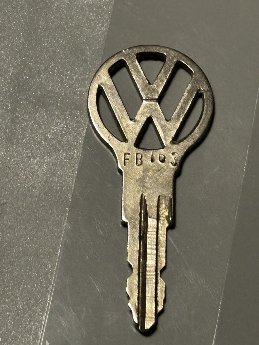 VW Chiavi: Clé Volkswagen occasion – Usato da Lausanne venduto da pabernard