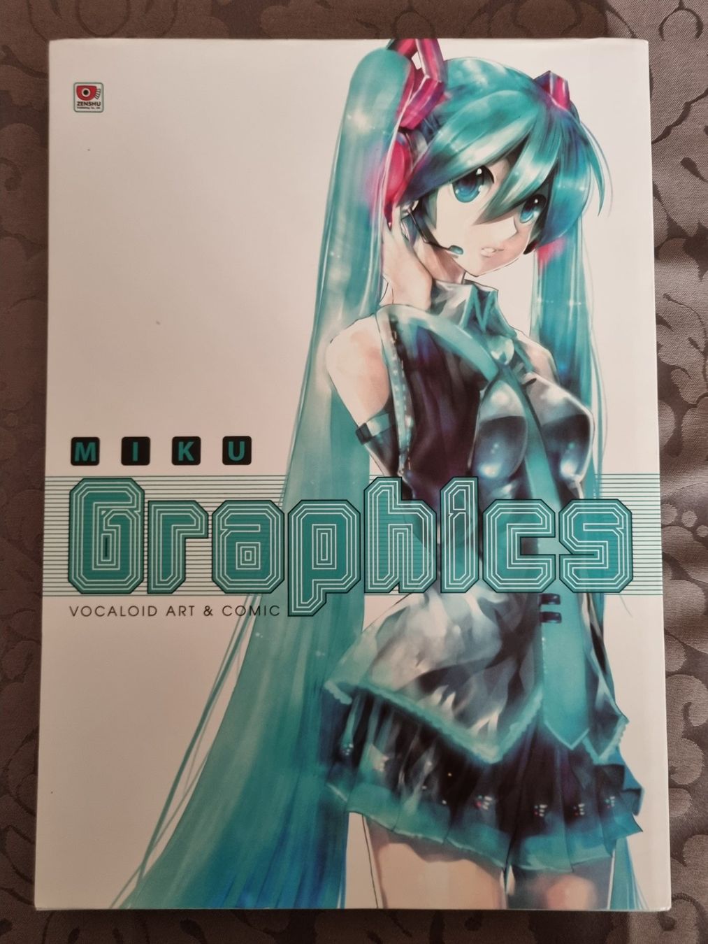 Comics: Hatsune Miku Graphics: Vocaloid Comic & Art Volume 1 - 2 – Gebraucht aus Denges von old-school-89 2